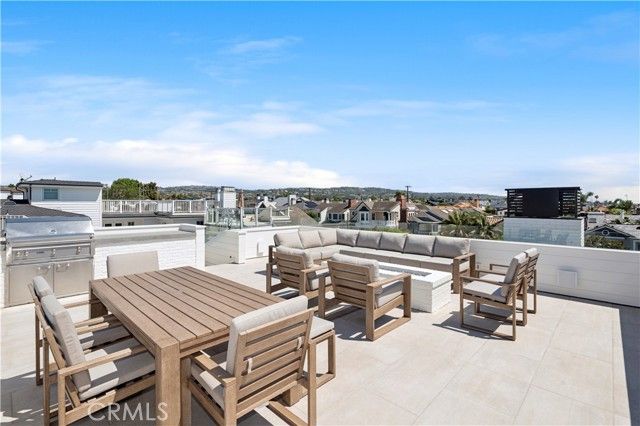 2820 Bayview Drive, Corona Del Mar (newport Beach), CA 92625