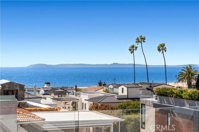 2820 Bayview Drive, Corona Del Mar (newport Beach), CA 92625