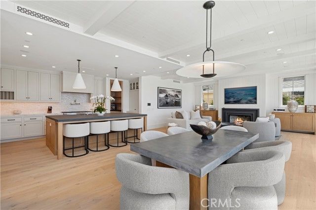 2820 Bayview Drive, Corona Del Mar (newport Beach), CA 92625