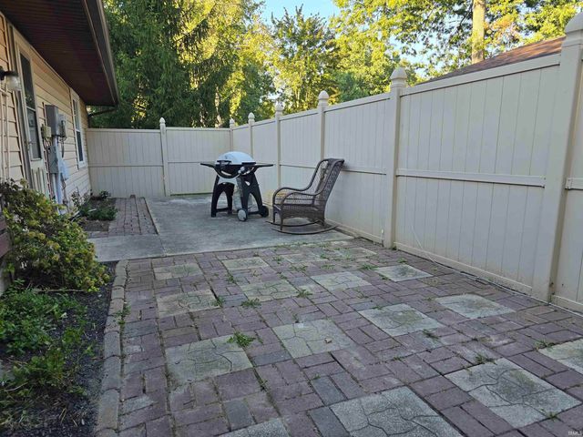 6914 Salge Drive, Fort Wayne, IN 46835