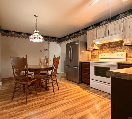 6914 Salge Drive, Fort Wayne, IN 46835