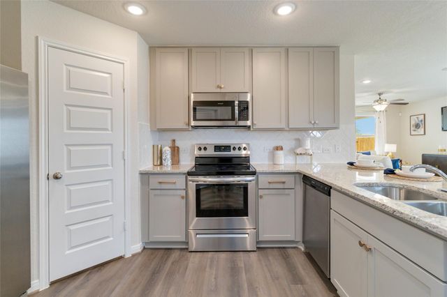 819 Clear Valley Lane, Dayton, TX 77535