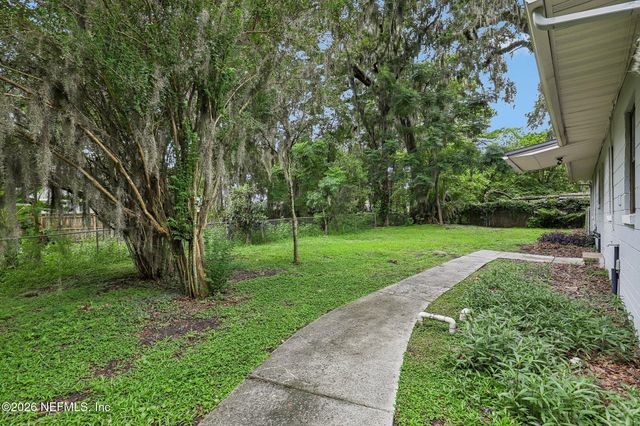 8370 BRACKRIDGE Boulevard S, Jacksonville, FL 32216
