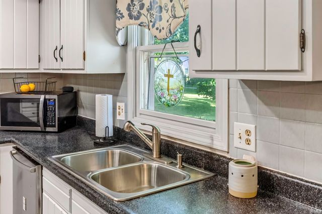 4714 W Arlington Park Boulevard, Fort Wayne, IN 46835