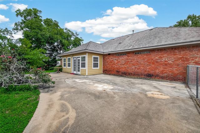 1012 Lilley Road, Alvin, TX 77511