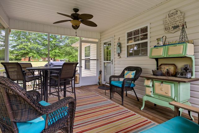 10155 Bear Trail Drive, Soddy Daisy, TN 37379