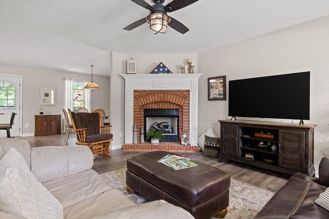 10155 Bear Trail Drive, Soddy Daisy, TN 37379