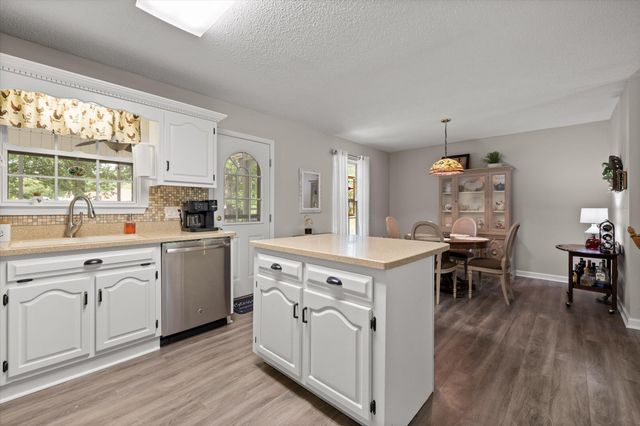 10155 Bear Trail Drive, Soddy Daisy, TN 37379