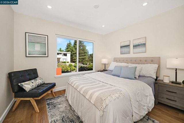 2000 Pine Knoll Dr 2, Walnut Creek, CA 94595