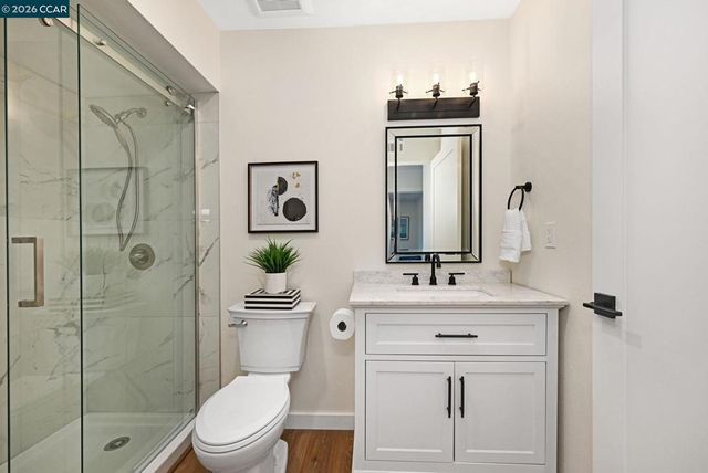 2000 Pine Knoll Dr 2, Walnut Creek, CA 94595