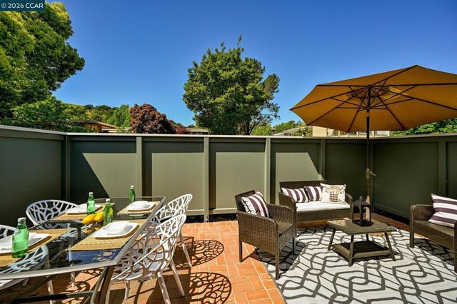 2000 Pine Knoll Dr 2, Walnut Creek, CA 94595