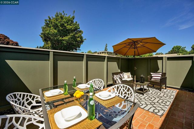 2000 Pine Knoll Dr 2, Walnut Creek, CA 94595