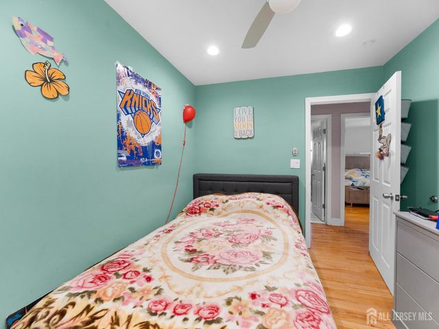 424 Rivercrest Drive, Piscataway, NJ 08854