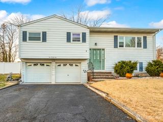 424 Rivercrest Drive, Piscataway, NJ 08854