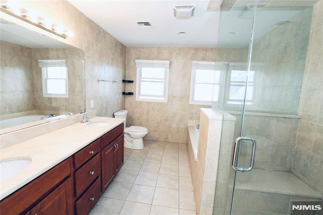 23 Main Avenue, Wallington, NJ 07057