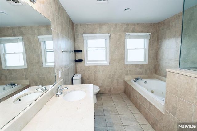 23 Main Avenue, Wallington, NJ 07057