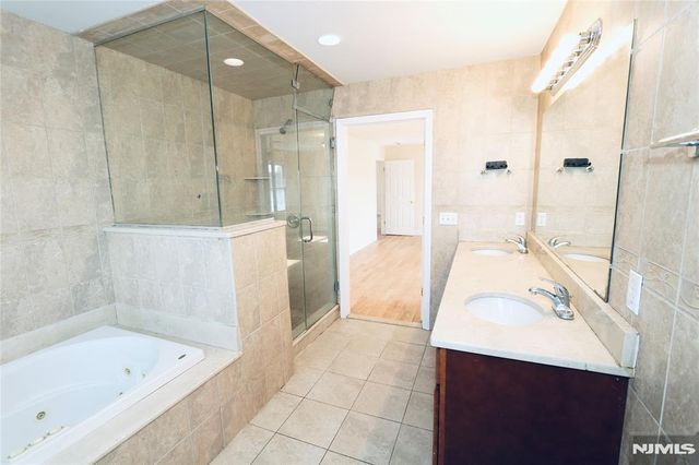 23 Main Avenue, Wallington, NJ 07057