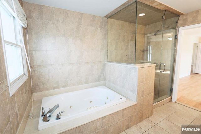 23 Main Avenue, Wallington, NJ 07057