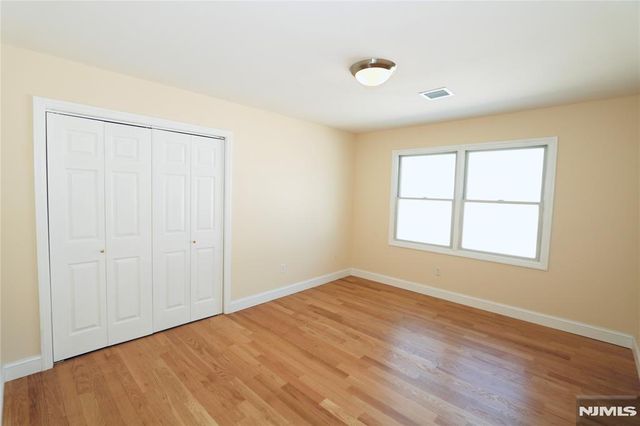 23 Main Avenue, Wallington, NJ 07057