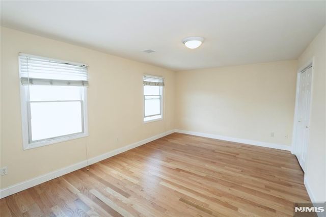 23 Main Avenue, Wallington, NJ 07057