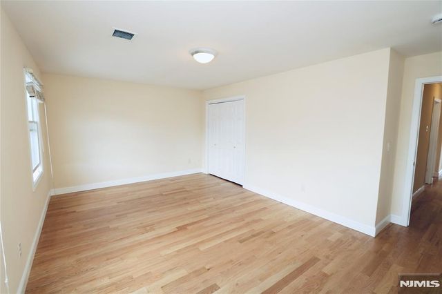 23 Main Avenue, Wallington, NJ 07057