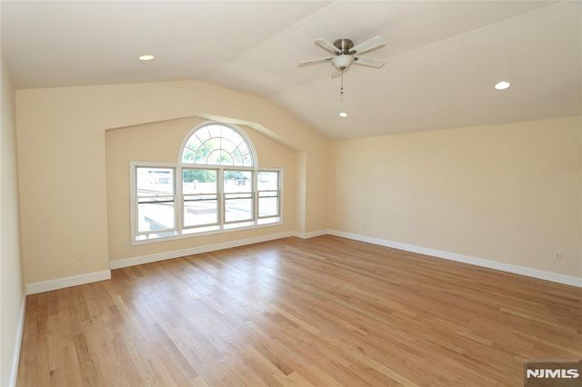 23 Main Avenue, Wallington, NJ 07057