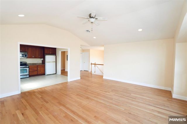 23 Main Avenue, Wallington, NJ 07057