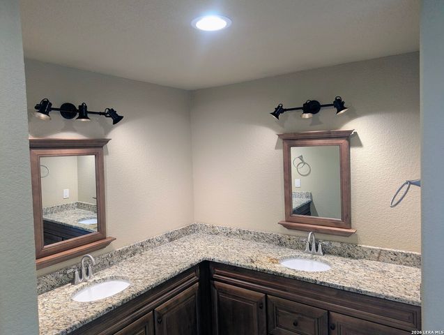 2565 ROCKY RIDGE LOOP, Canyon Lake, TX 78133