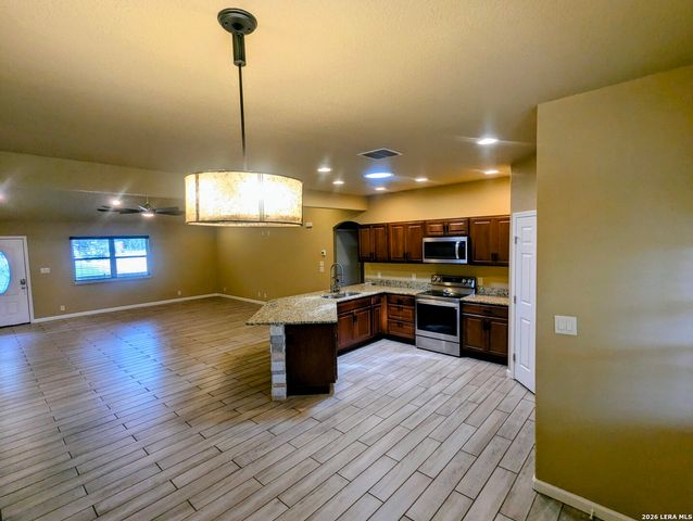 2565 ROCKY RIDGE LOOP, Canyon Lake, TX 78133