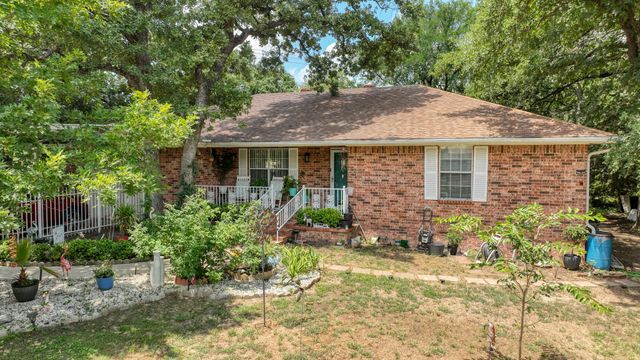 123 Conway Lane, Azle, TX 76020