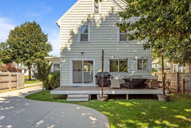 505 E BREWSTER STREET, Appleton, WI 54911