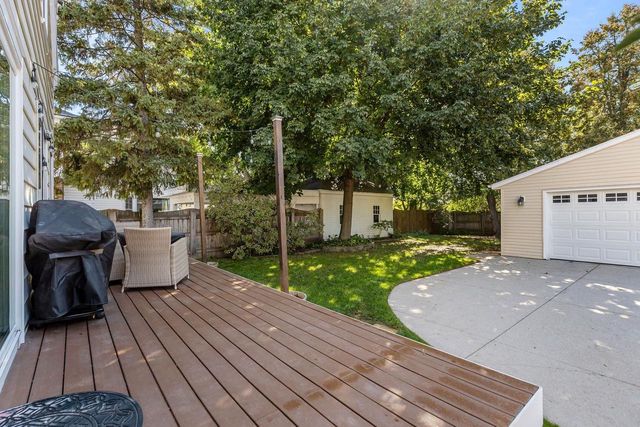 505 E BREWSTER STREET, Appleton, WI 54911