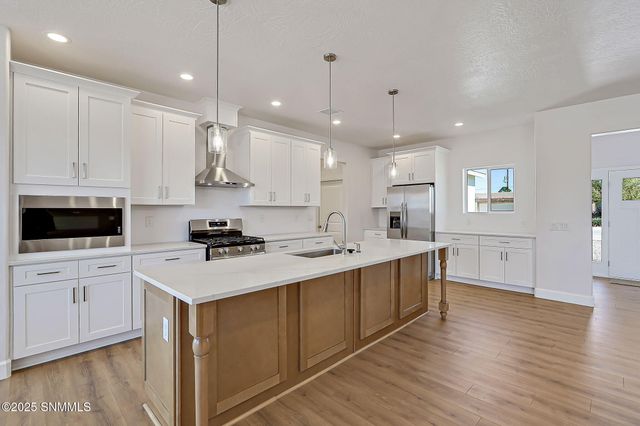 1404 S Tularosa Street, Deming, NM 88030