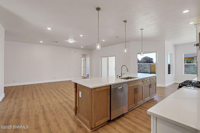 1404 S Tularosa Street, Deming, NM 88030