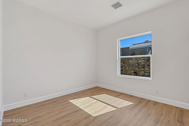 1404 S Tularosa Street, Deming, NM 88030