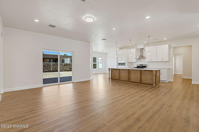 1404 S Tularosa Street, Deming, NM 88030