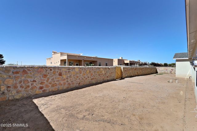 1404 S Tularosa Street, Deming, NM 88030