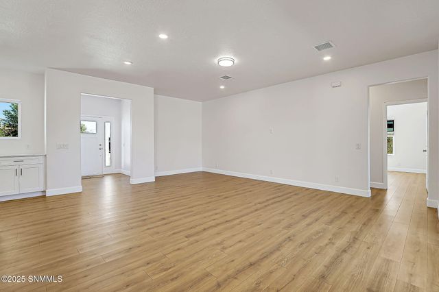 1404 S Tularosa Street, Deming, NM 88030