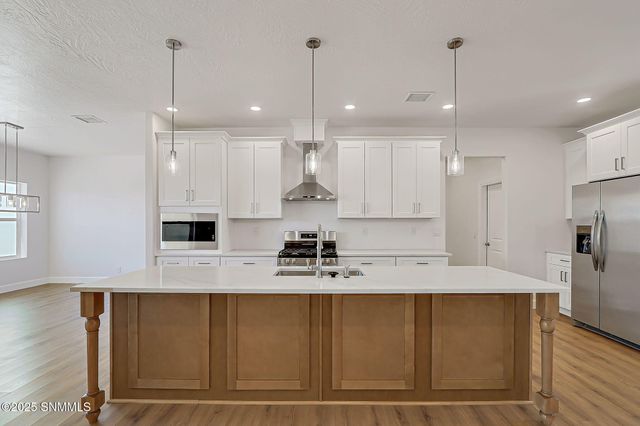 1404 S Tularosa Street, Deming, NM 88030