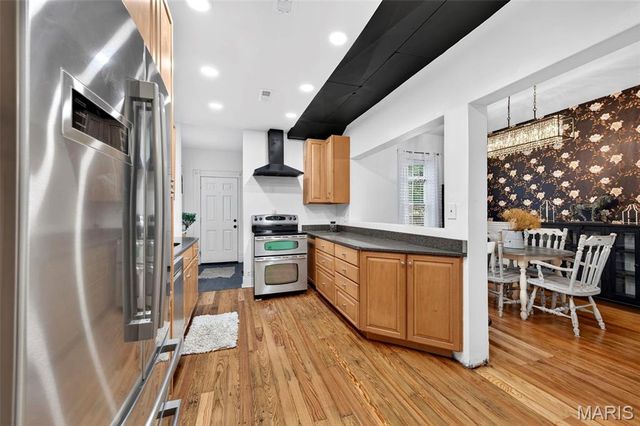 2925 Macklind Avenue, St Louis, MO 63139