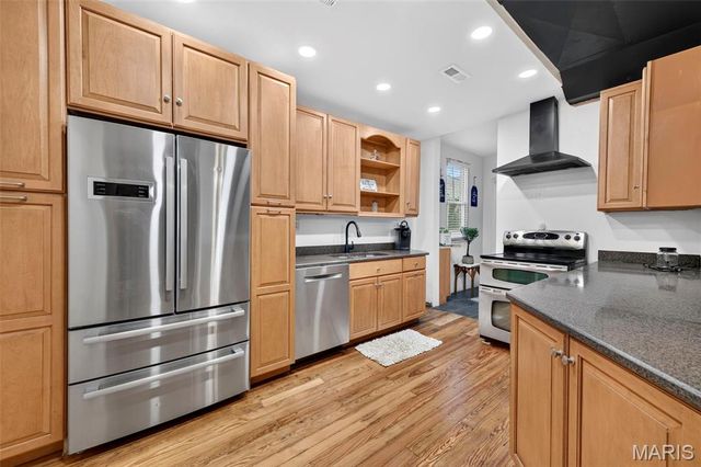 2925 Macklind Avenue, St Louis, MO 63139
