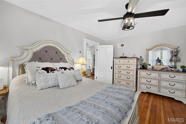 2925 Macklind Avenue, St Louis, MO 63139