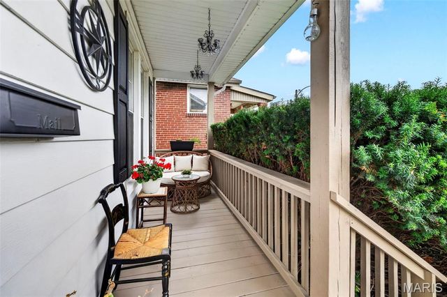 2925 Macklind Avenue, St Louis, MO 63139