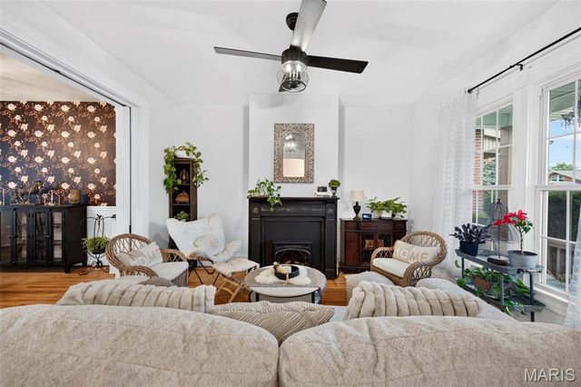 2925 Macklind Avenue, St Louis, MO 63139