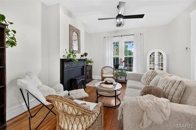 2925 Macklind Avenue, St Louis, MO 63139