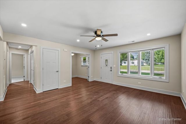 11611 Douglas Avenue, Huntley, IL 60142