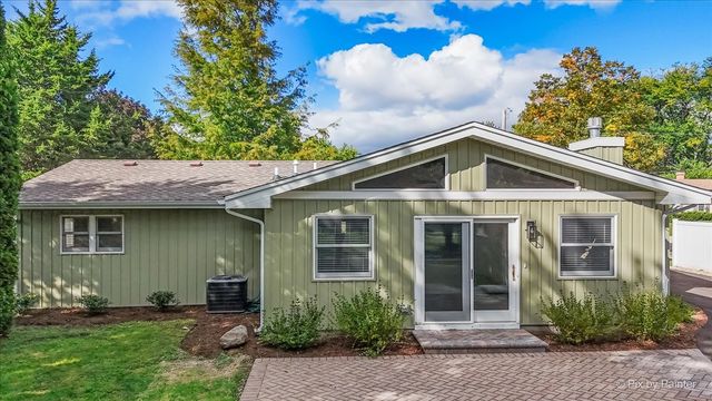 11611 Douglas Avenue, Huntley, IL 60142