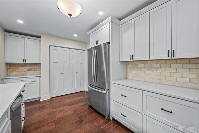 11611 Douglas Avenue, Huntley, IL 60142