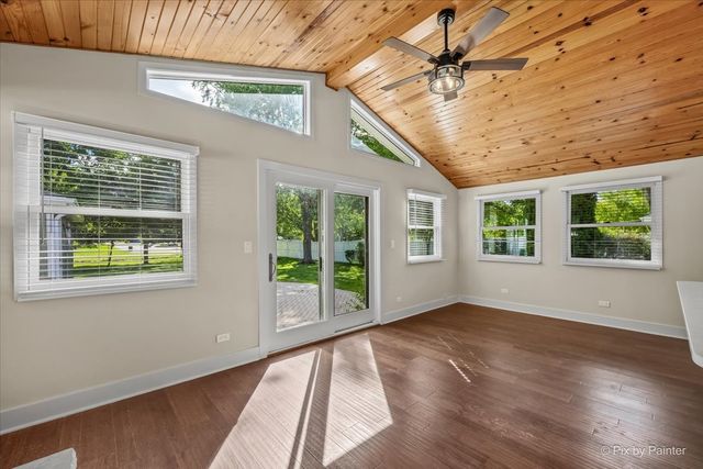 11611 Douglas Avenue, Huntley, IL 60142