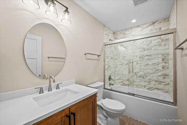 11611 Douglas Avenue, Huntley, IL 60142